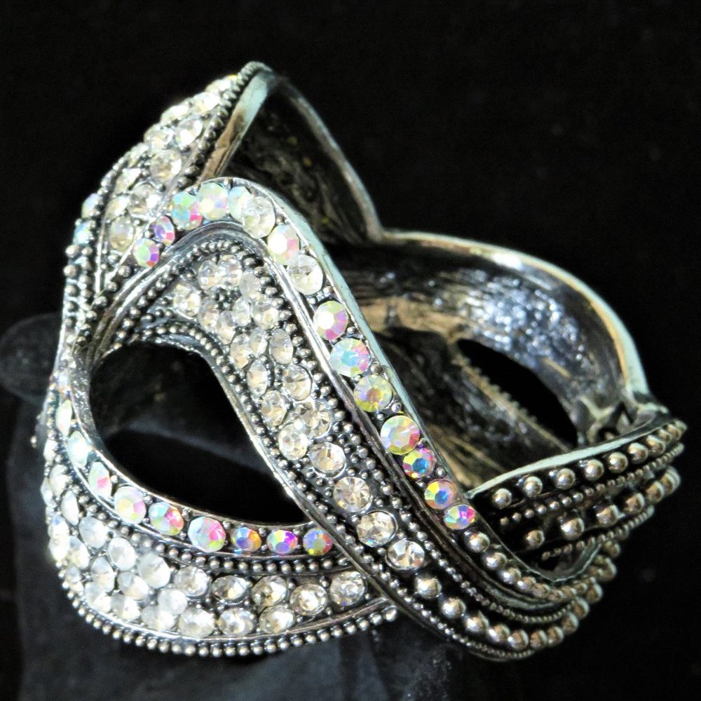 Huge Aurora Borealis Statement Clamping Bracelet -  New Low Price - Picture 2 of 6